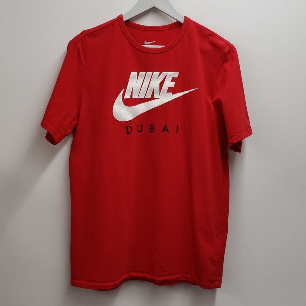 Nike The Nike Tee Athletic Cut Men's Size Large Short Sleeve Tee Red
